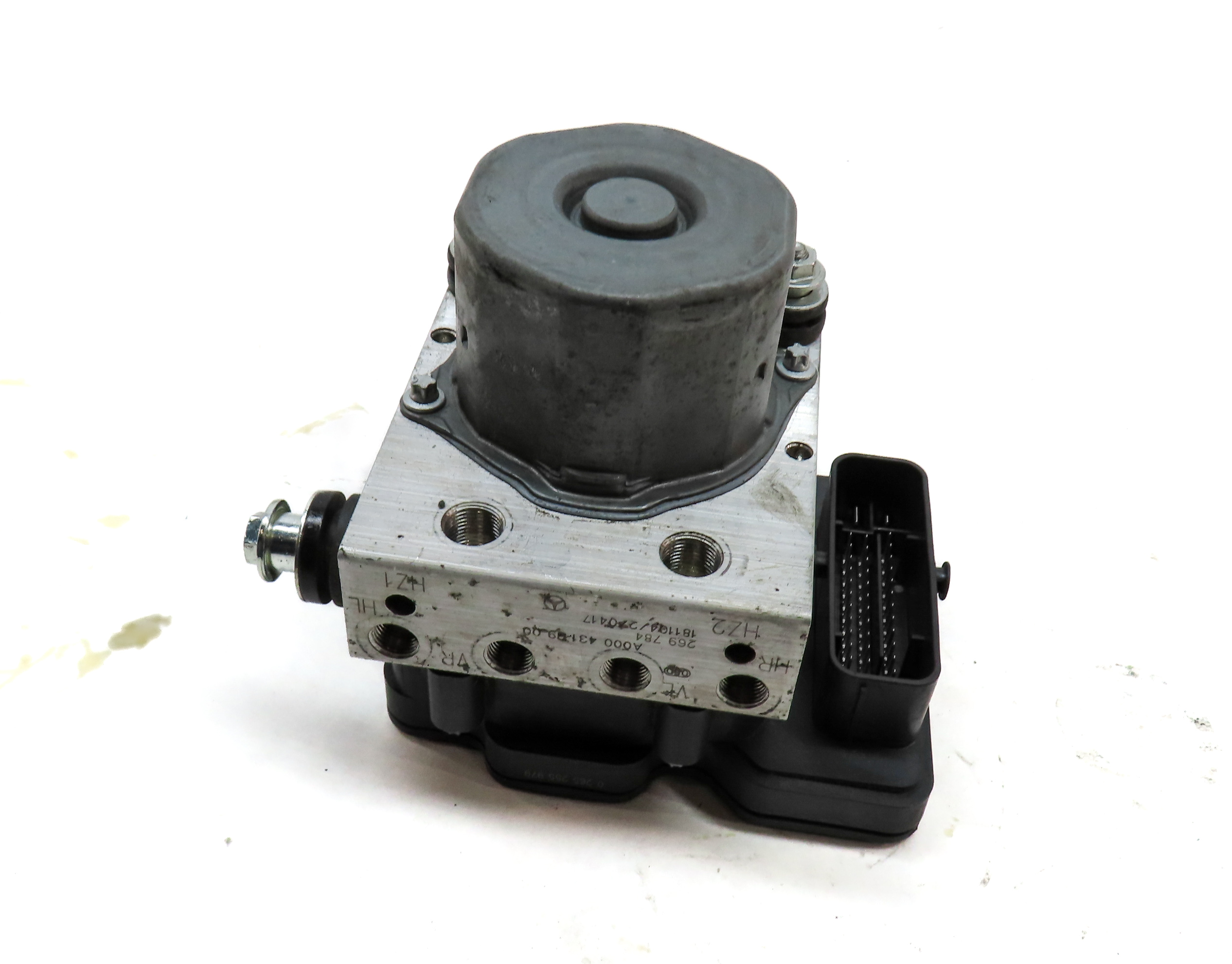 2015-2020 MERCEDES GLA250 (X156) ABS ANTI LOCK BRAKE PUMP w/ MODULE — exact item pictured